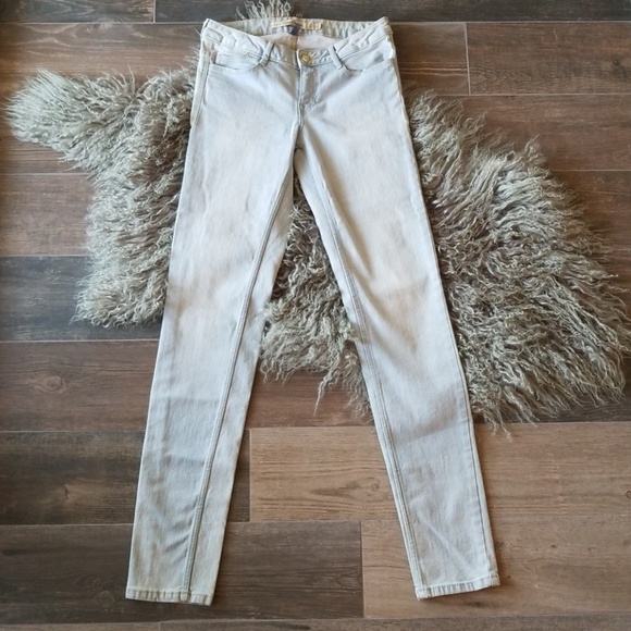 Zara Core Denim Jean's - Picture 5 of 7